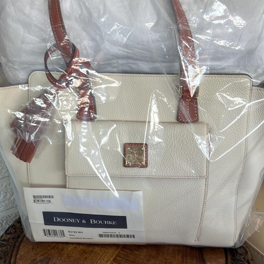 Large Pebble Grain East West Shopper - Picture 6 of 9